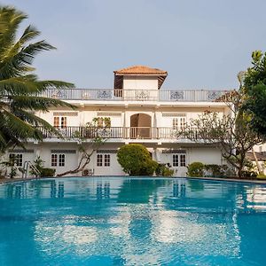 Navro Beach Resort